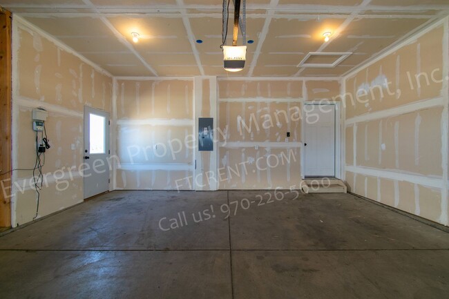 Building Photo - 4 bedroom, 3 bathroom in Wellington