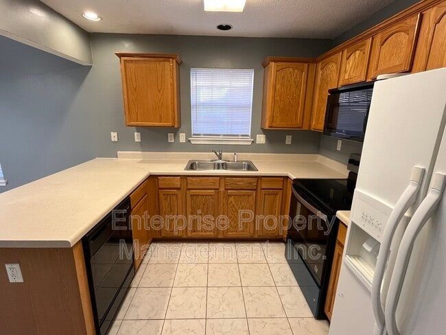 Building Photo - 1421 Radley Cove