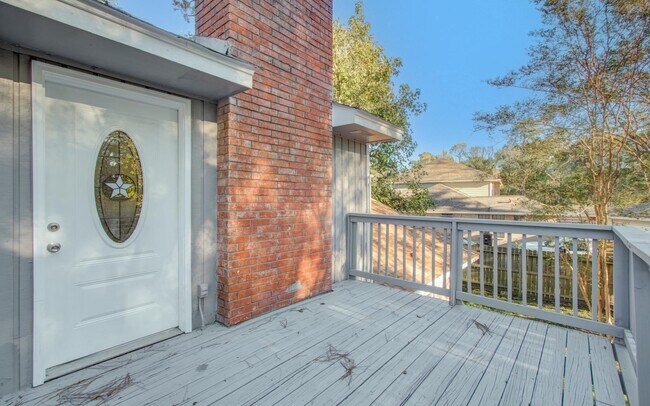 Building Photo - 590 River Plantation Dr