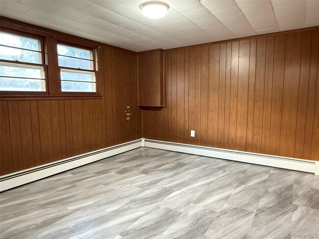 Building Photo - 16 Highview Dr