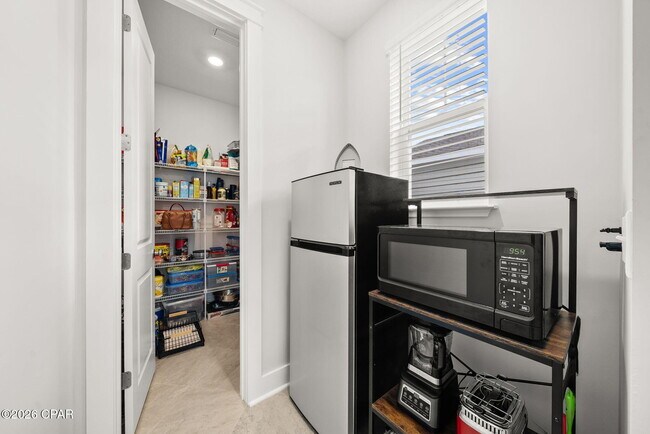 Building Photo - 2101 Kingfisher Ct