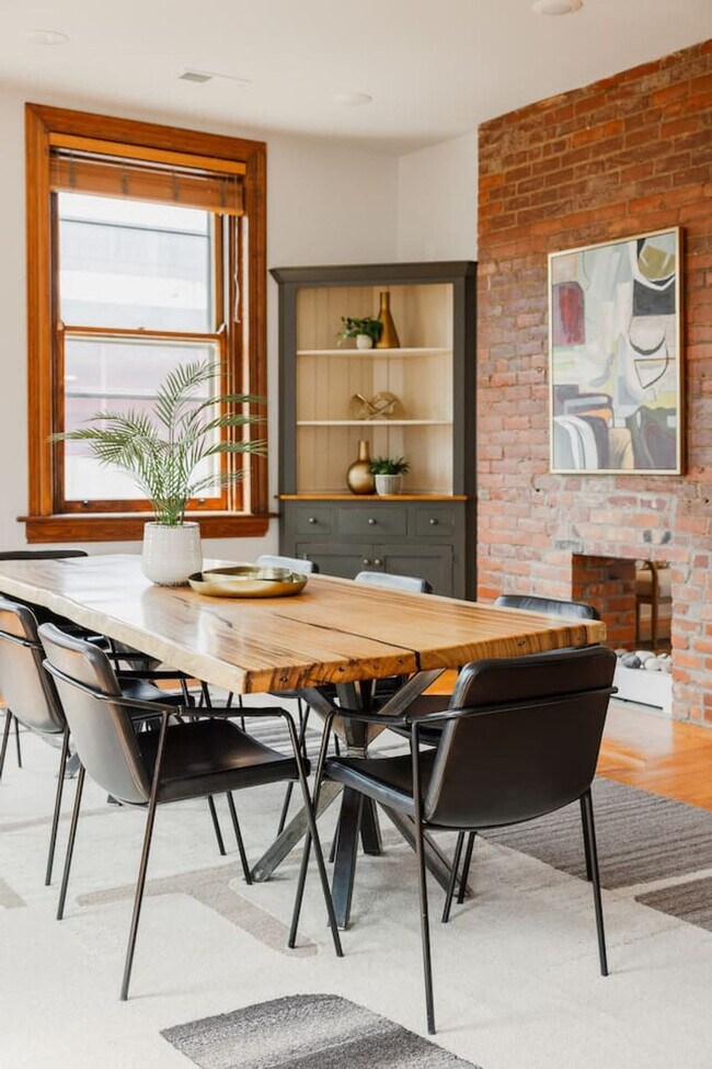 Building Photo - 1201 Jackson St