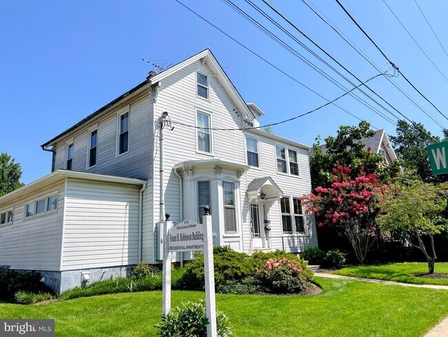 Primary Photo - 133 E Locust St