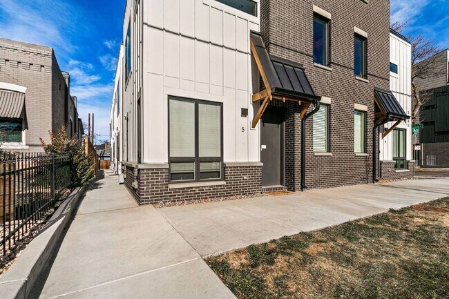Building Photo - 5105 W 38th Ave