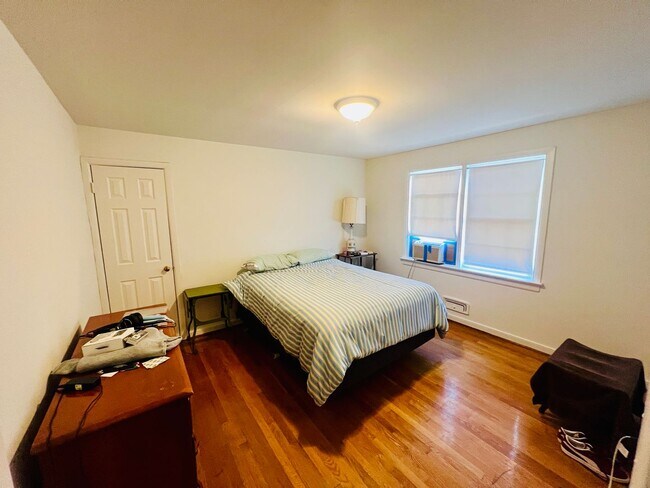 Building Photo - 5303 W Franklin St