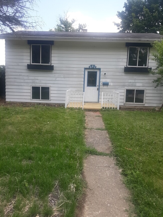 Primary Photo - 547 N Ridgemoor Ave