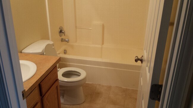 Building Photo - Meridian, 4 bedroom,2.5 Bathroom, 2 car garage, 1546 Sqft, Destiny Cove Sub.,