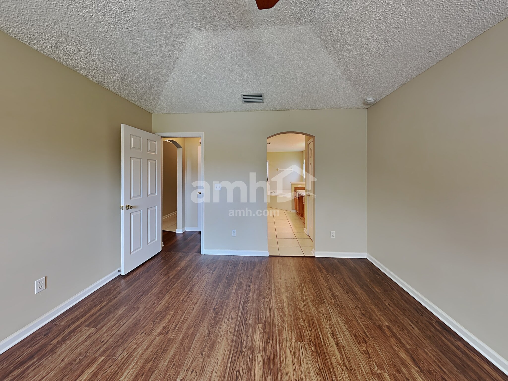 Building Photo - 2931 Plum Orchard Dr