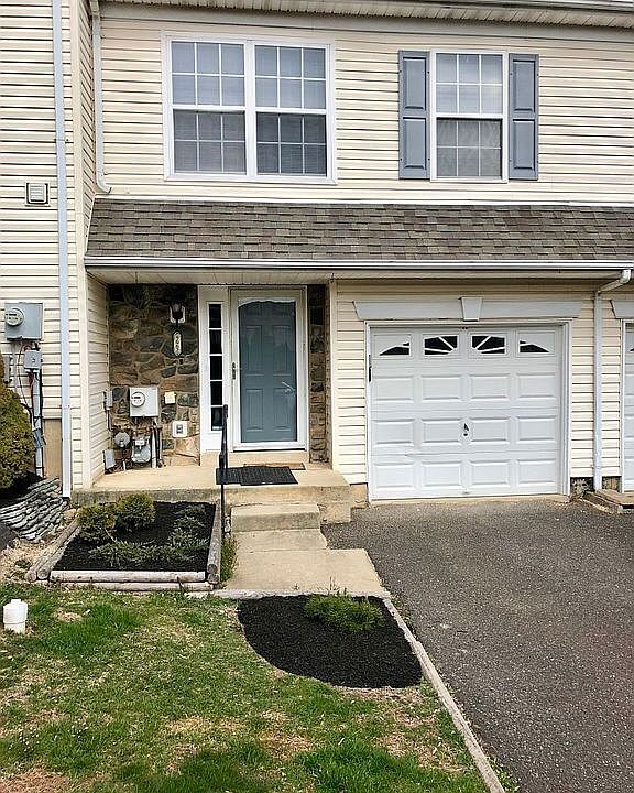 Primary Photo - 4662 Louise St Claire Dr