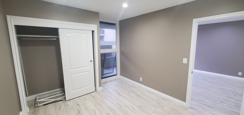 Building Photo - 1300 Midvale Ave