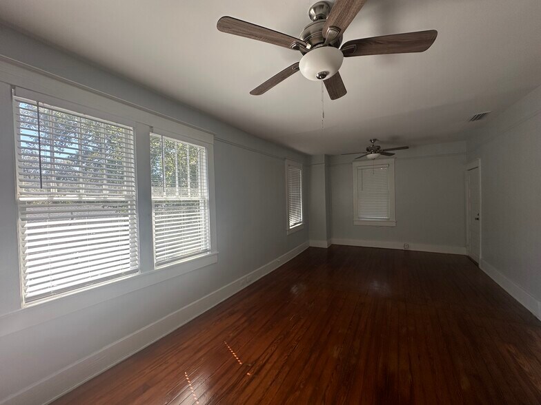 bedroom 1 - 262 Roper St