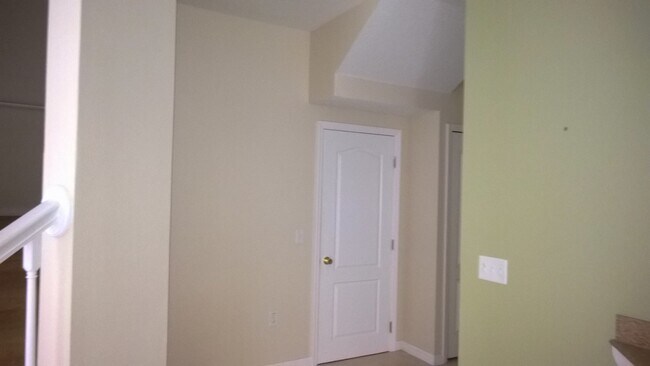 Building Photo - 3 bedroom 21/2 bath Townhome in Winter Garden