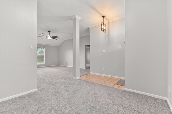 Building Photo - 16010 Cedar Gully Dr