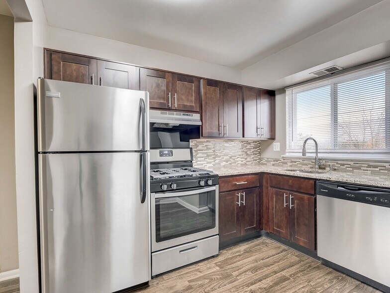 21-Ridgewater Ct Bldg 329 -008 - Gatewater Landing