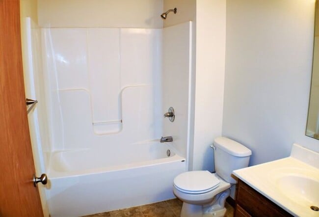 Building Photo - $1,325 | 2 Bedroom, 2 Bathroom CONDO | PET Friendly* | Available for an August 1st, 2026 Move In!