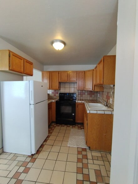 Building Photo - 57 W Vine St