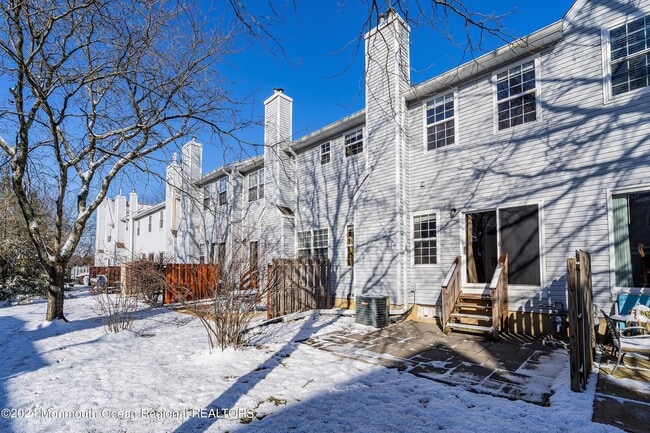 Building Photo - 707 Hatchery Ct