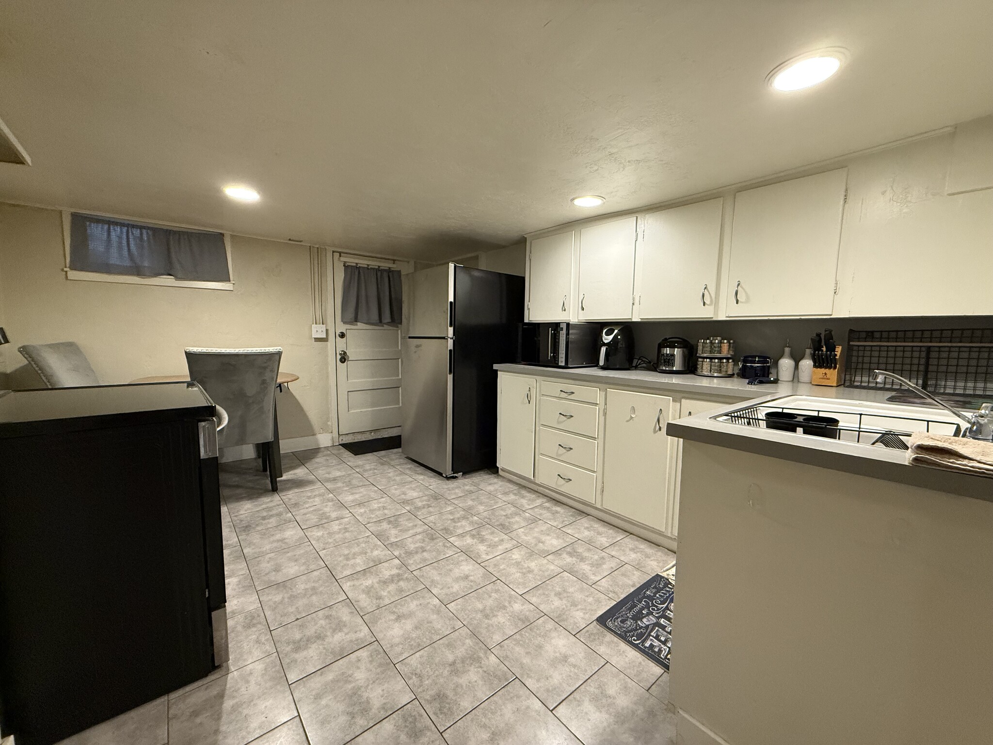 Building Photo - 3621 Orchard Ave
