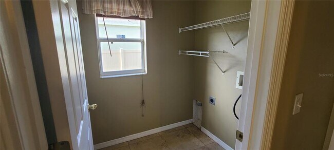 Building Photo - 416 Gannet Ct