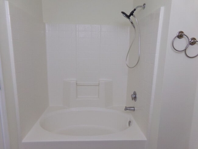 Building Photo - Just minutes from Cherry Point MCAS