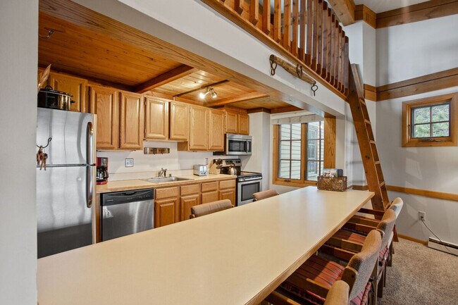 Building Photo - 2933 Mountaineer Cir