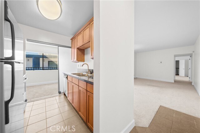 Building Photo - 10982 Roebling Ave