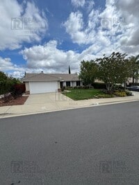 Building Photo - Spacious & Stylish Living in the Heart of Lake Elsinore