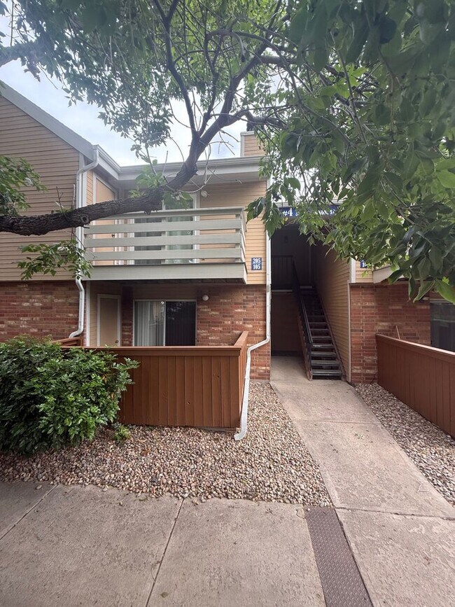 Building Photo - 2BR/2BA | Newly Renovated Condo| Nice views of grassy area | Community Pool!