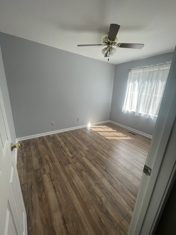 Building Photo - 352 Hollywood Cir