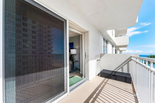 Building Photo - 3215 S Ocean Blvd