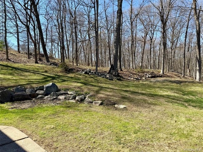 Building Photo - 25 Valley Rd