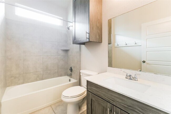 Building Photo - 115 Breakwater Dr