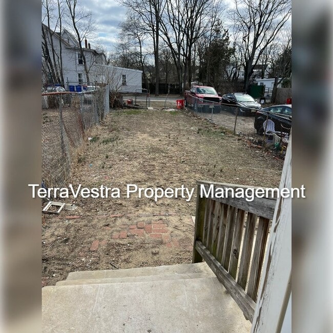 Building Photo - Great 2 Bed with a bonus room in Millville!