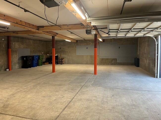Building Photo - 3150 Verdugo Rd