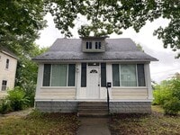 Building Photo - 484 Hammel St