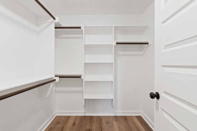 Building Photo - 853 Cypress Ln