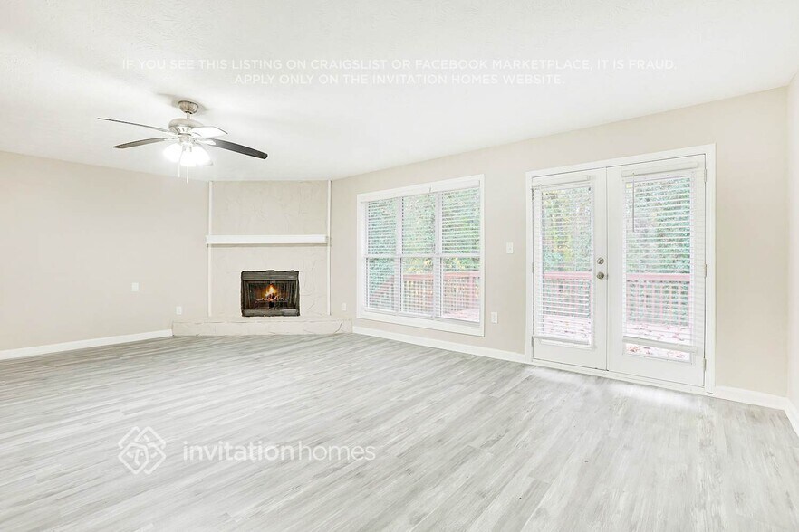 Building Photo - 210 Hunt Ridge Dr