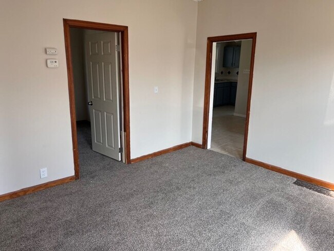 Building Photo - 4 Bed - 1.5 Bath - Single Family Home in Lorain