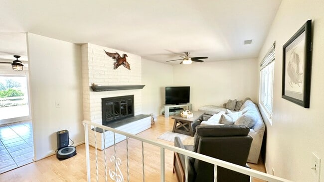 Building Photo - Awesome Single-Story Ranch-Style Home with...