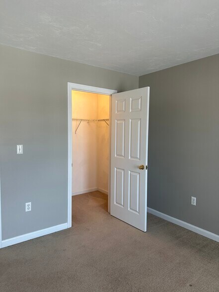 Bedroom 3 Walk-In - 188 Middle St