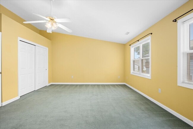 Building Photo - 116 Weatherstone Dr