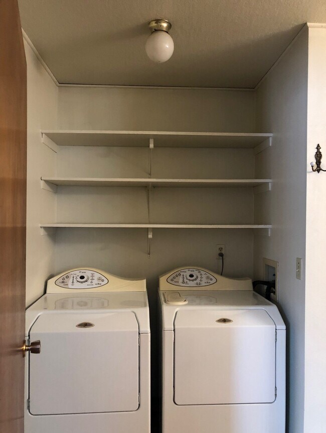 Wash and dryer in unit! - 518 N Black Ave