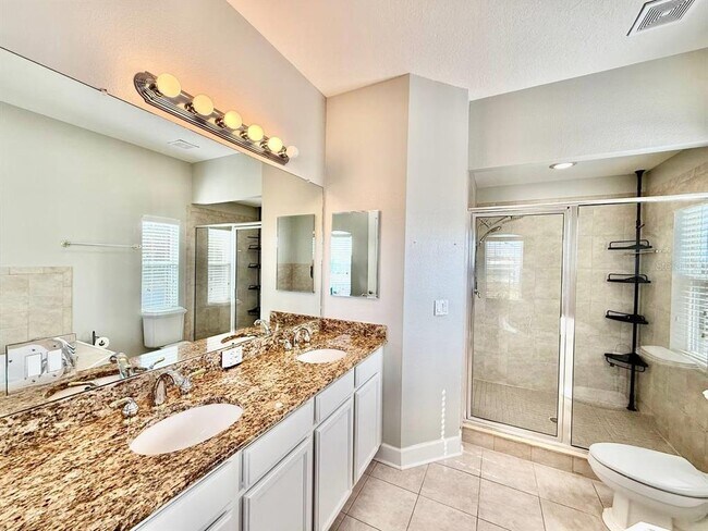 Building Photo - 6545 Simone Shores Cir