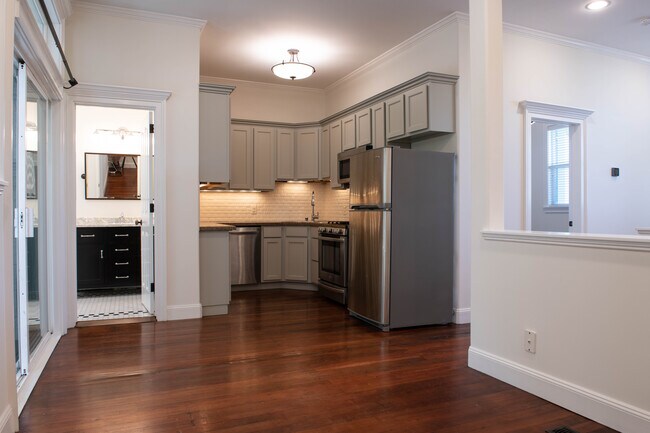 kitchen - 545 Wisconsin St