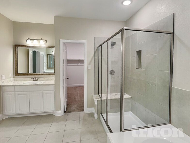 Building Photo - 210 Morning Glory Pl