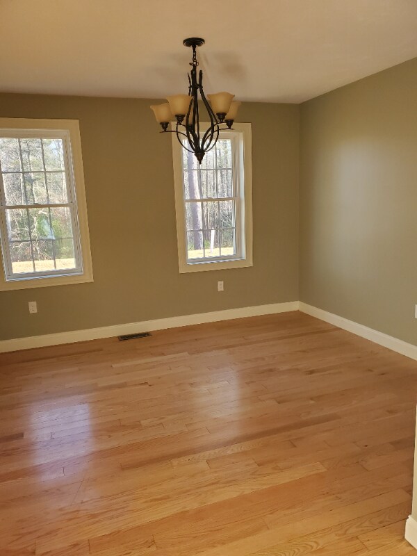 Building Photo - 7 Shamrock Ln