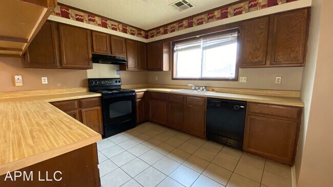 Building Photo - 3 br, 2 bath House - 184 Leisure Dr