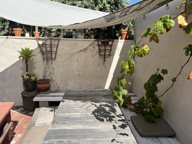 OUT DOOR DINING - 2441 10th St