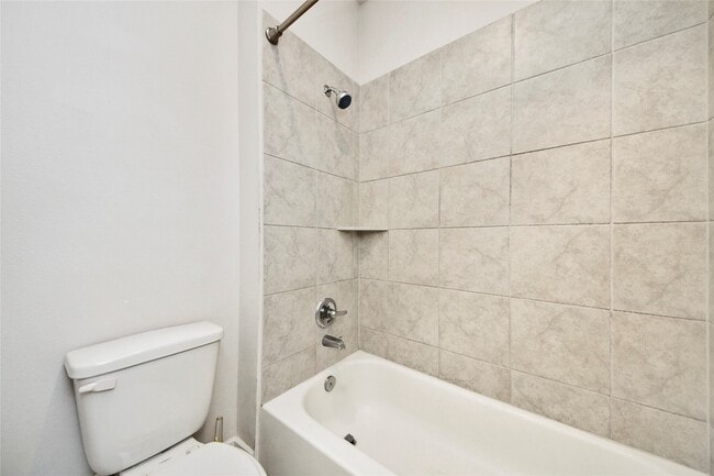 Building Photo - 7030 House Wren Ct