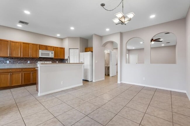 Primary Photo - 3051 Grandiflora Dr
